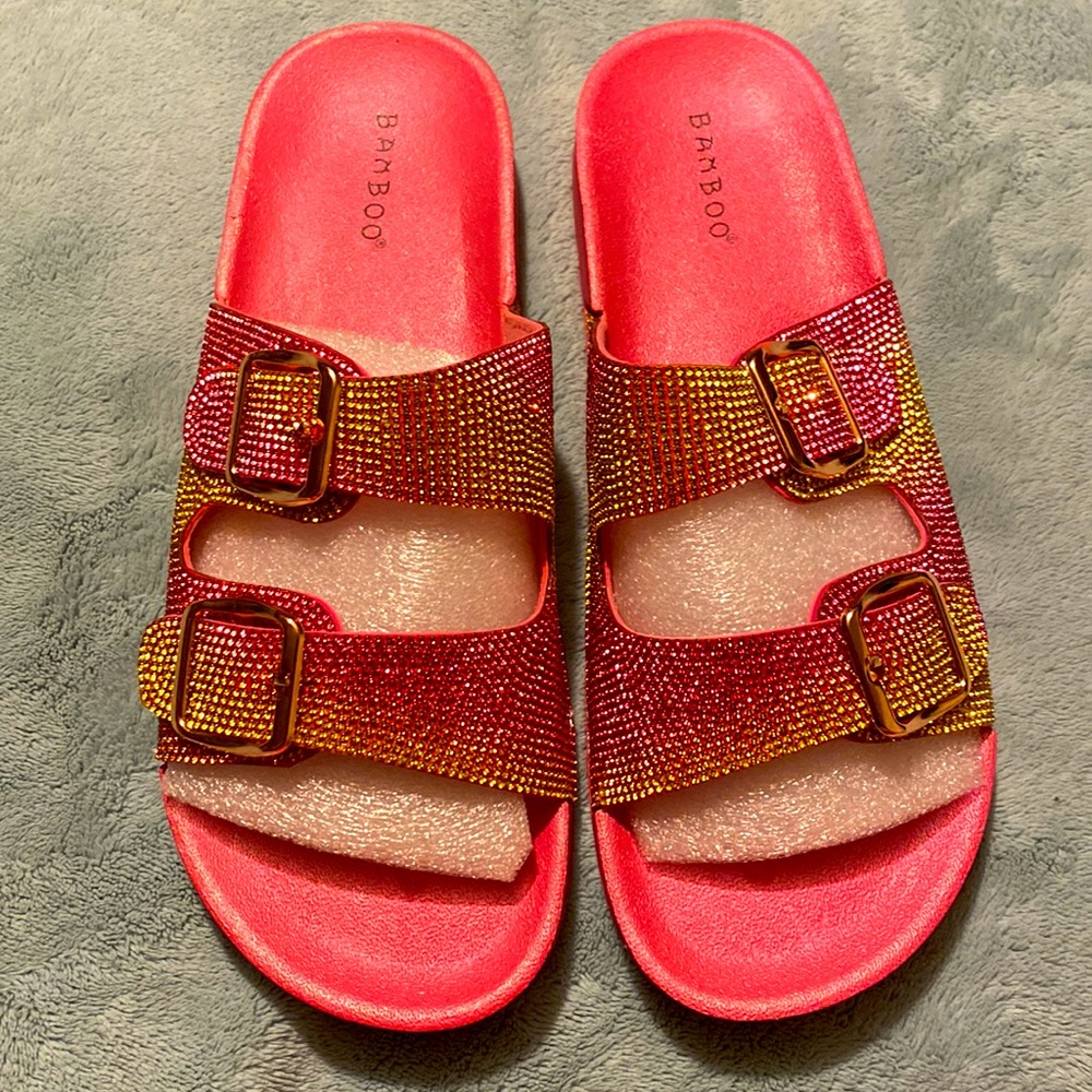 Slides/Sandals